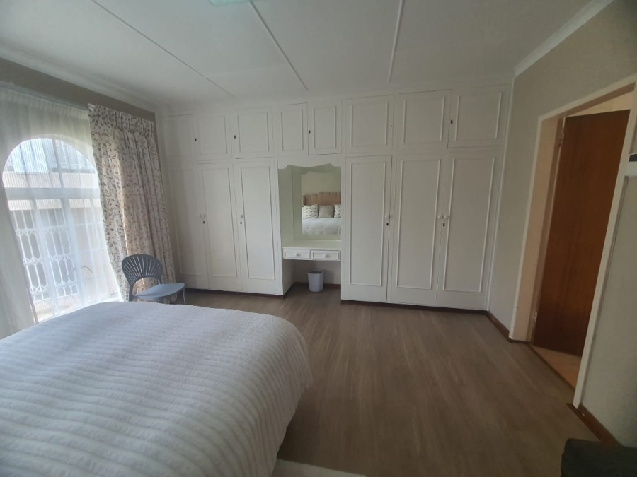 To Let 3 Bedroom Property for Rent in Beacon Bay Eastern Cape